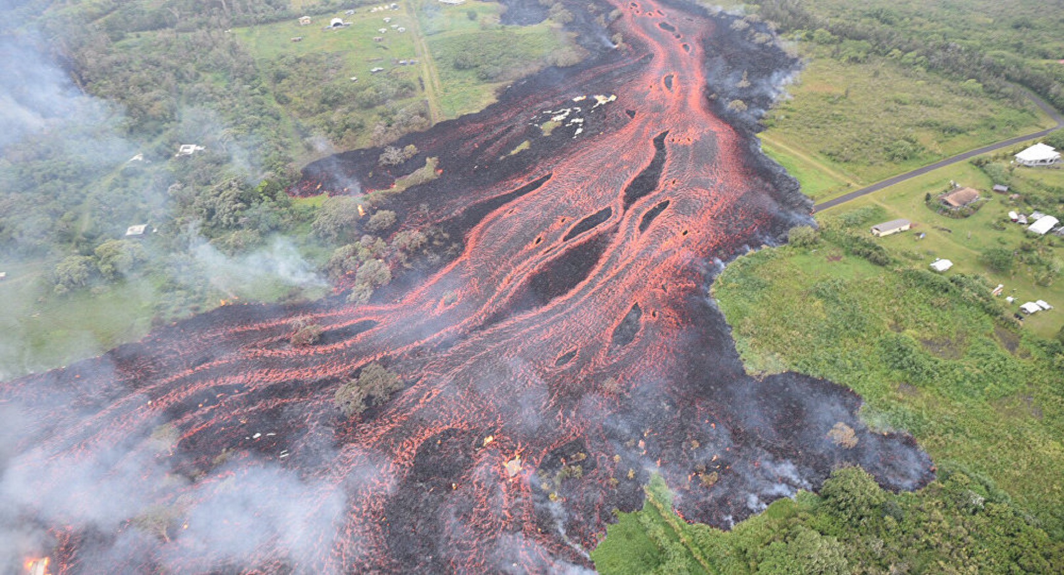 LA VIOLENTA ERUPCIÓN DEL VOLCÁN KILAUEA EN HAWÁI (EN VIVO)