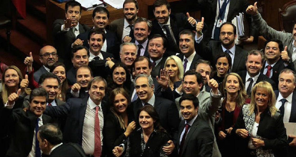 SALUD / Ministro Santelices: “A partir de este protocolo ganaron las mujeres, ganó Chile y ganó la salud pública”