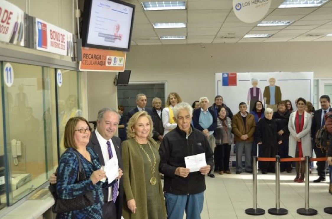 Gobierno inicia pago de Bono Invierno a más de un millón 100 mil adultos mayores