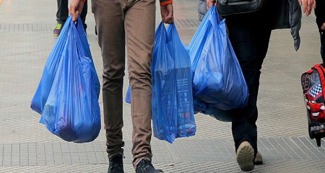  En agosto será el adiós definitivo a las bolsas plásticas de un solo uso en el comercio chileno