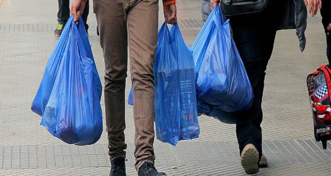 SALA DE LA CÁMARA DE DIPUTADOS DESPACHÓ A LEY PROYECTO QUE PROHÍBE LA ENTREGA DE BOLSAS PLÁSTICAS EN EL COMERCIO NACIONAL