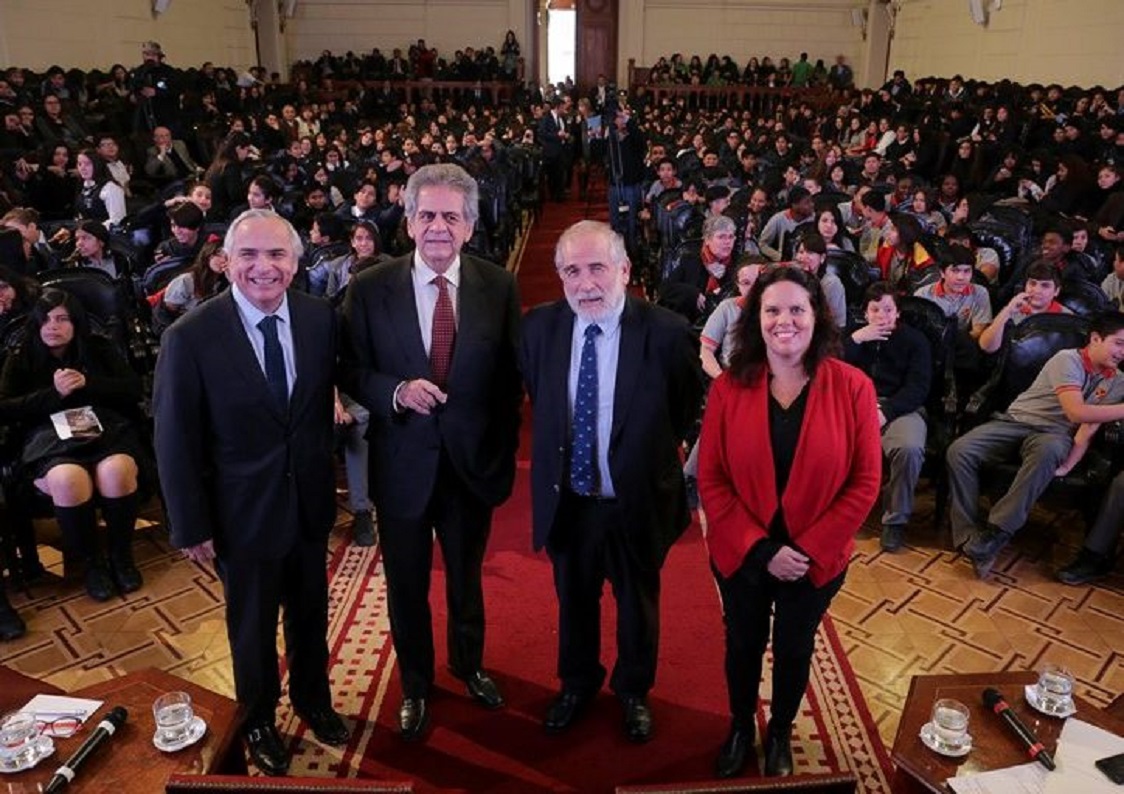 POLÍTICA / Ministro Chadwick participa en “Diálogo con la Ciudadanía” del Senado