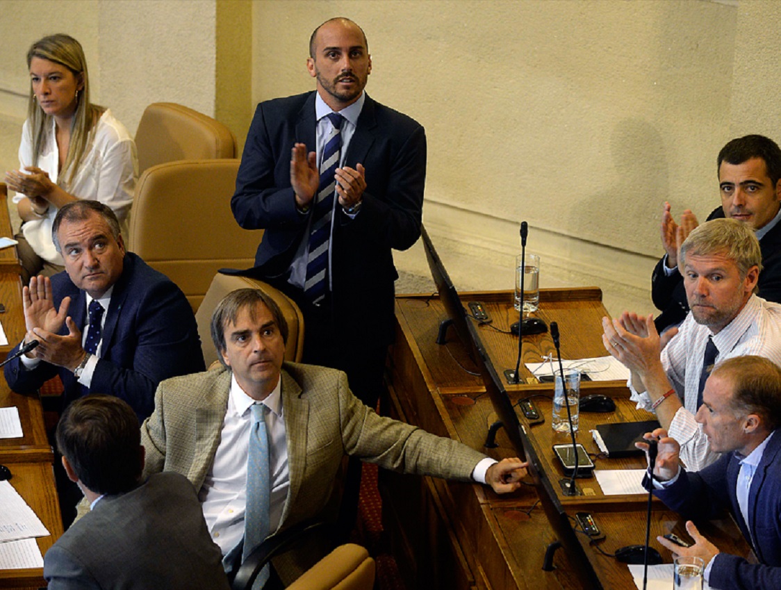 Evópoli logra convencer a RN y ambos partidos solicitan patrocinio del gobierno por nepotismo