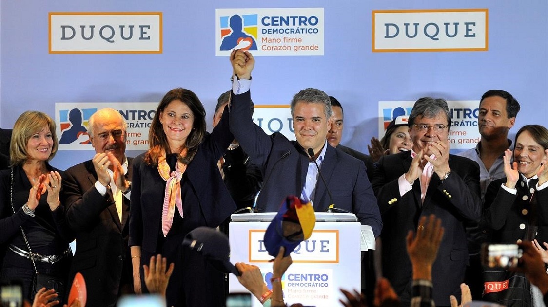 COLOMBIA / El candidato derechista Iván Duque lidera la intención de voto para las presidenciales