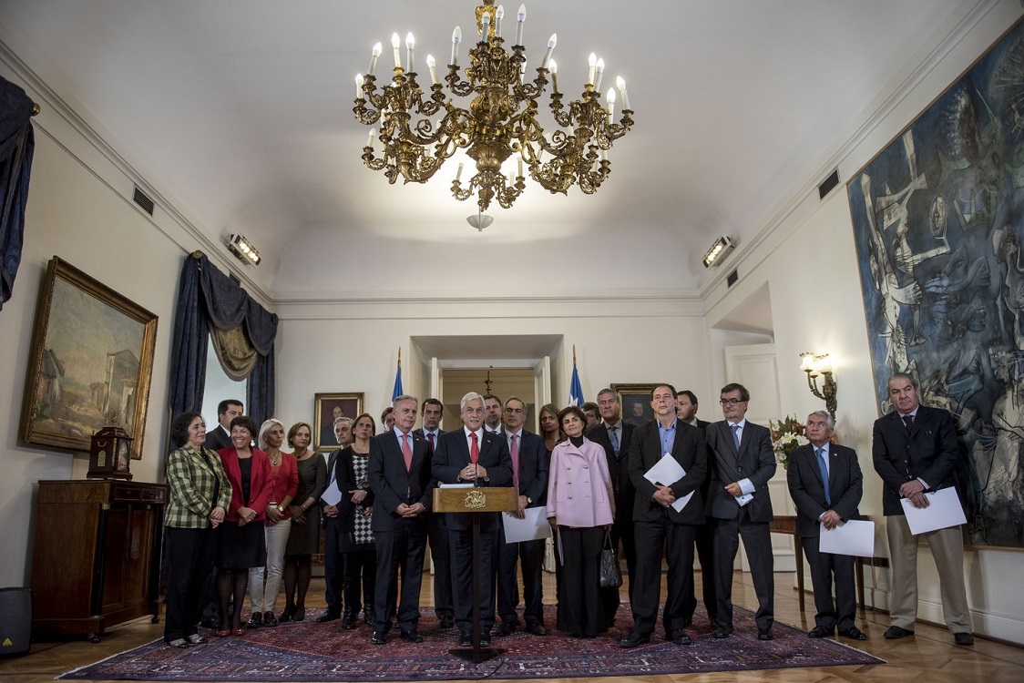  SALUD / Presidente Piñera lideró la primera mesa para construir un Acuerdo Nacional por la Salud y definió medidas prioritarias