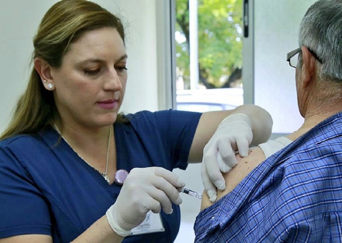  SALUD / Región del BioBío registra ya un 73% de cobertura en vacunación contra la influenza