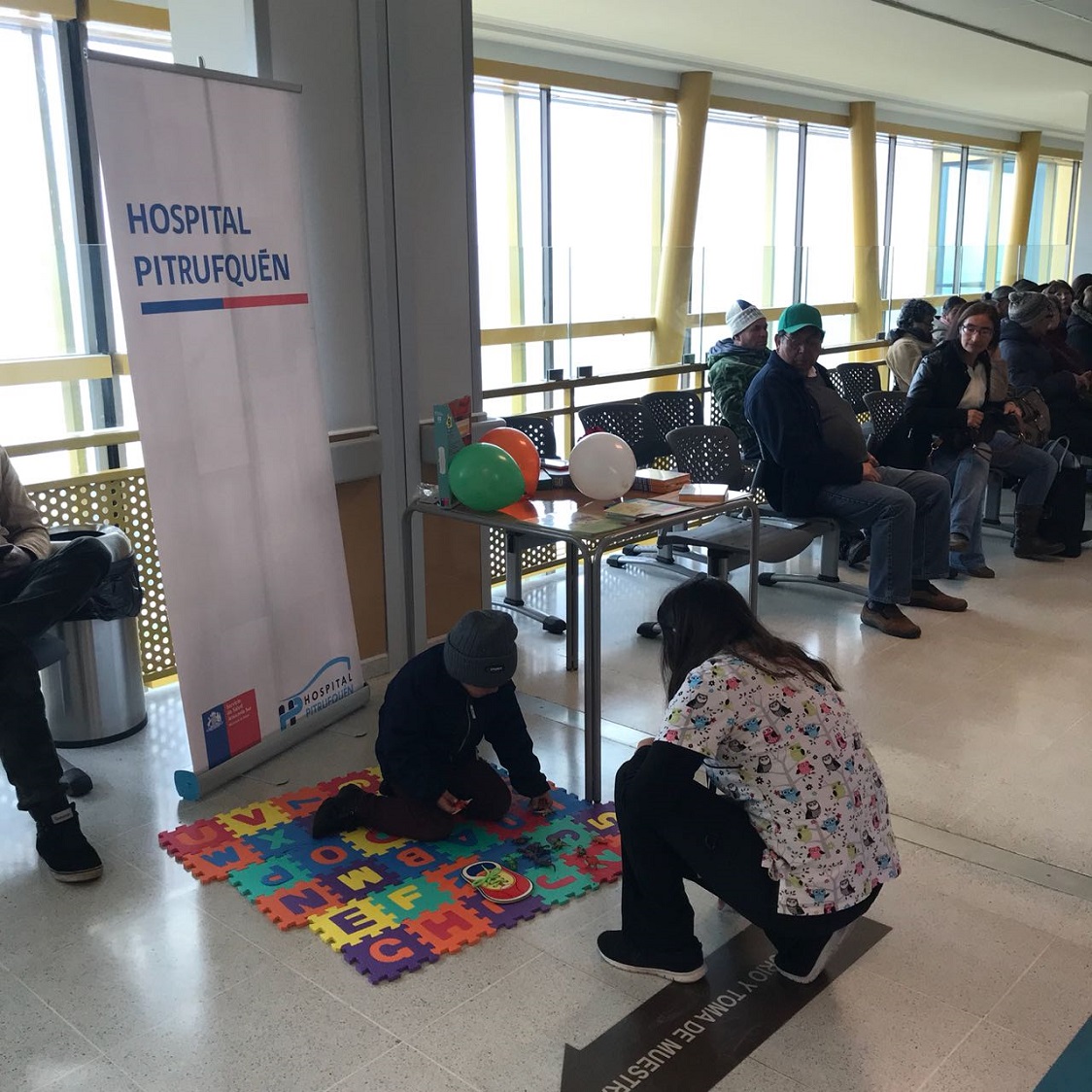 SALUD / HOSPITAL DE PITRUFQUÉN ACONDICIONA SALA DE ESPERA CON UNA ZONA DE JUEGOS PARA NIÑOS