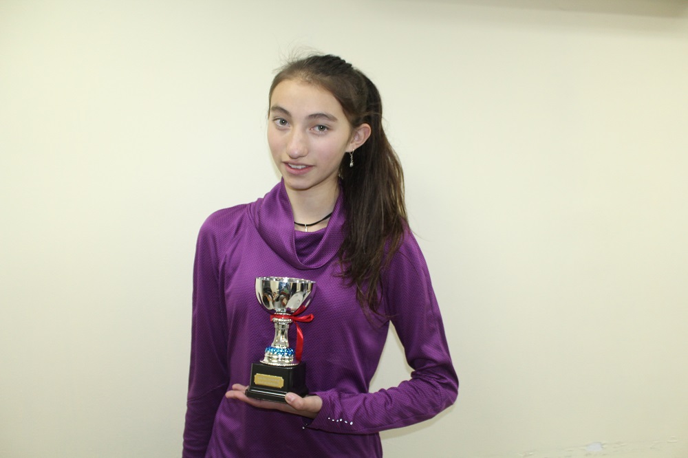 DEPORTE / JOVEN TENISTA ANGELINA TRABAJA DURANTE PARA AVANZAR EN EL RANKING NACIONAL