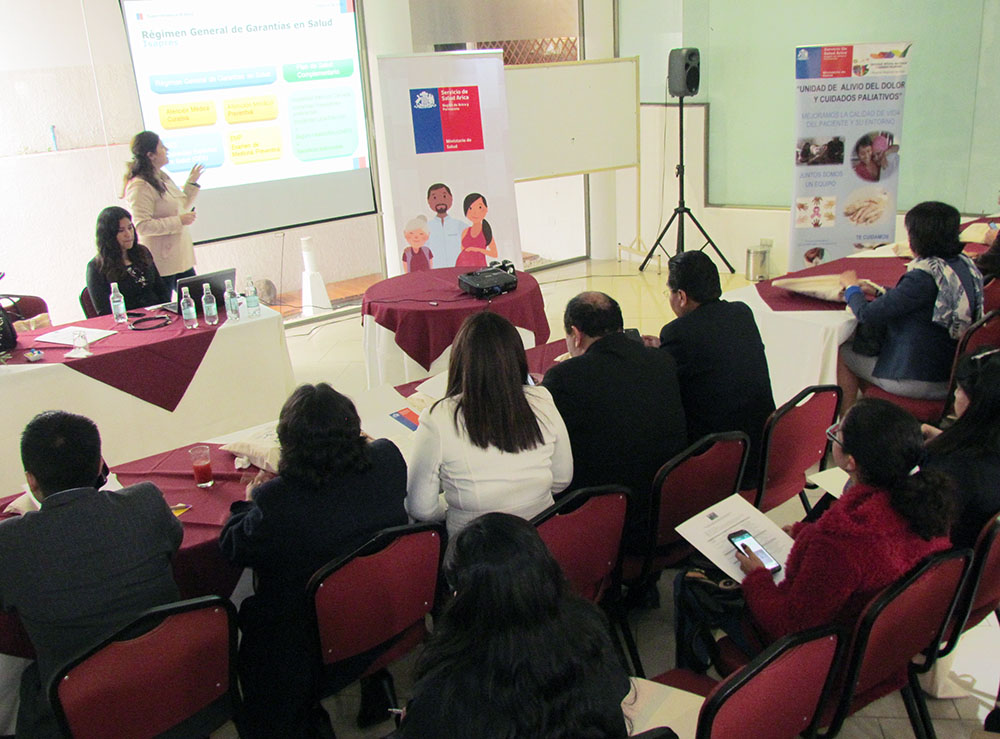 ARICA: EQUIPOS DE SALUD DE CHILE Y PERÚ COMPARTIERON EXPERIENCIAS SOBRE CUIDADOS PALIATIVOS A PERSONAS CON CÁNCERES