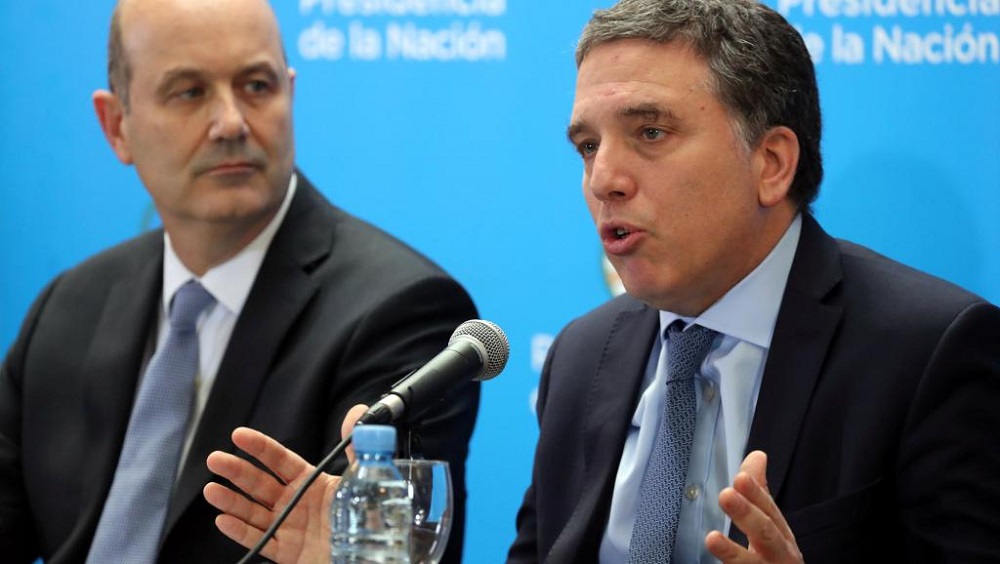  NEGOCIOS / EL FONDO MONETARIO INTERNACIONAL (FMI) OFRECE SALVAVIDAS A ARGENTINA A CAMBIO DE “AUSTERIDAD”