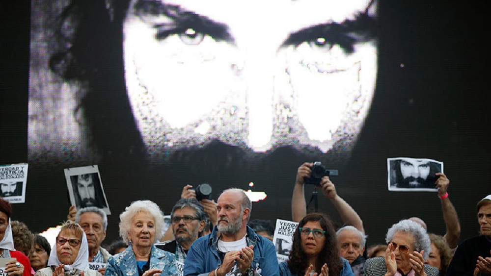 SE DERRUMBA EL MONTAJE: NUEVO INFORME CUESTIONA VERSIÓN OFICIAL DEL GOBIERNO ARGENTINO SOBRE LA MUERTE DEL ACTIVISTA «SANTIAGO MALDONADO»