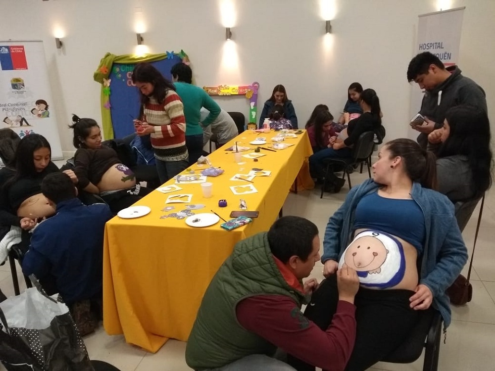SALUD / “GUATITAS PINTADAS” MOSTRARON LAS FUTURAS MADRES DEL HOSPITAL DE PITRUFQUÉN