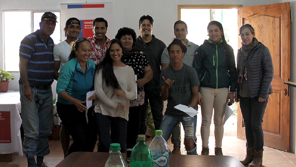 EN ISLA DE PASCUA CONADI FIRMÓ CONVENIO PARA INICIAR TALLERES DE REVITALIZACIÓN DE LA LENGUA RAPA NUI