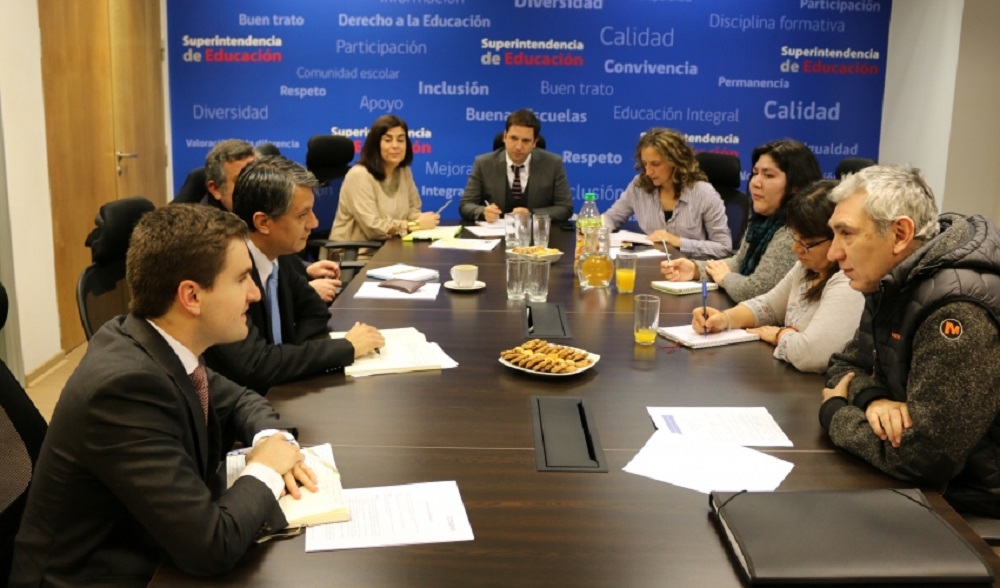 SUPERINTENDENCIA DE EDUCACIÓN SE REÚNE CON DIRIGENTES DEL “COLEGIO DE TÉCNICOS EN ATENCIÓN DE PÁRVULOS DE CHILE A.G.”