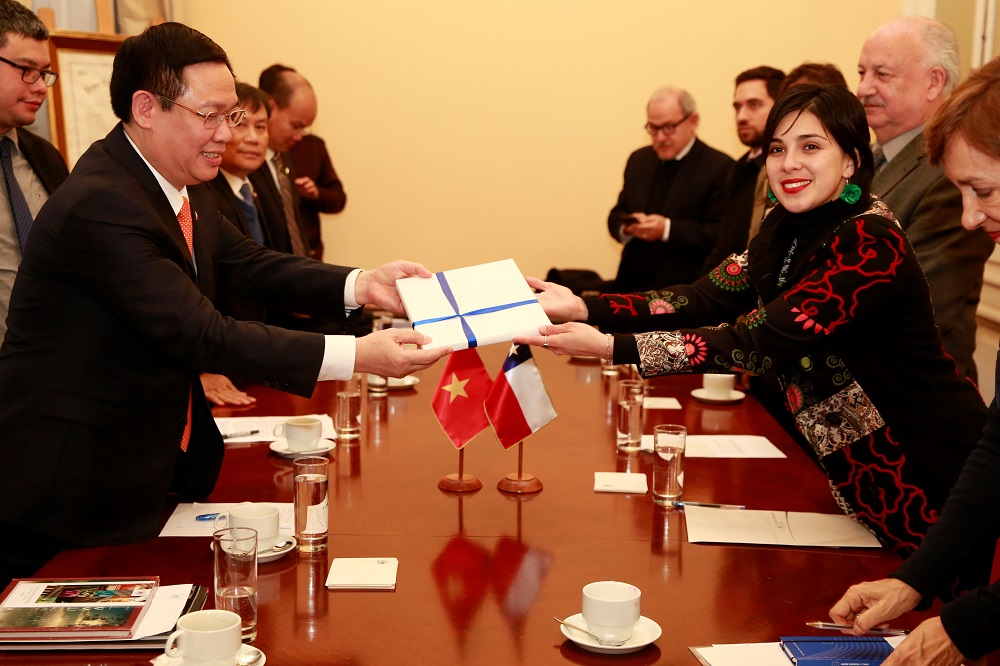 VICEPRIMER MINISTRO DE VIETNAM FUE RECIBIDO POR GRUPO BINACIONAL DE LA CÁMARA DE DIPUTADOS
