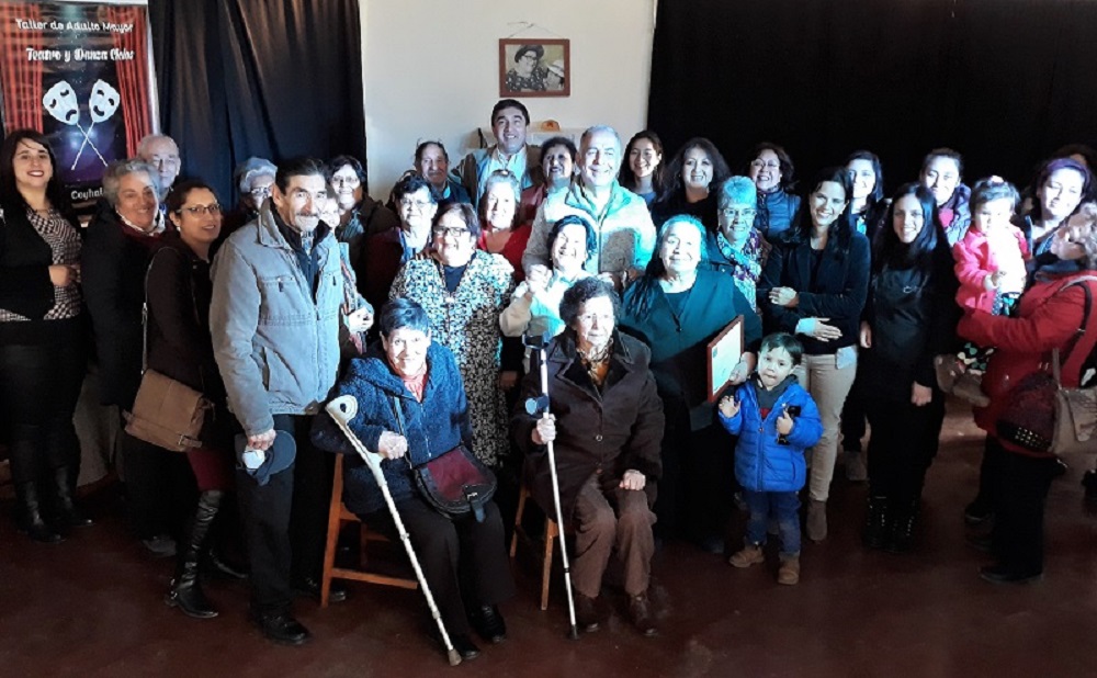 CULTURA / PROYECTO DEL FOSIS ACERCÓ EL TEATRO A ADULTOS MAYORES DE COYHAIQUE