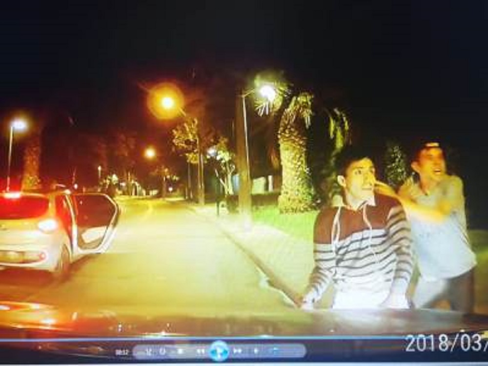 VIDEO DE CÁMARA INSTALADA EN VEHÍCULO PERMITIÓ DAR CON IDENTIDAD DE IMPUTADOS POR «PORTONAZO» EN VITACURA