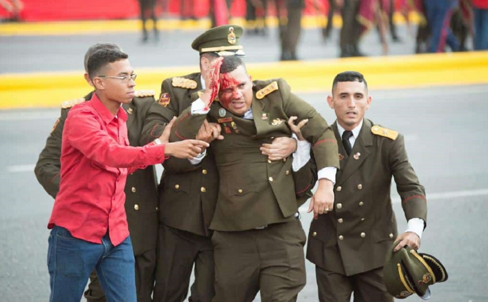  VENEZUELA / VIDEO: FUENTES DE LA GUARDIA NACIONAL BOLIVARIANA CONFIRMAN QUE EL ATENTADO FALLIDO CONTRA NICOLÁS MADURO SE LLEVÓ A CABO CON UN «DRON» 
