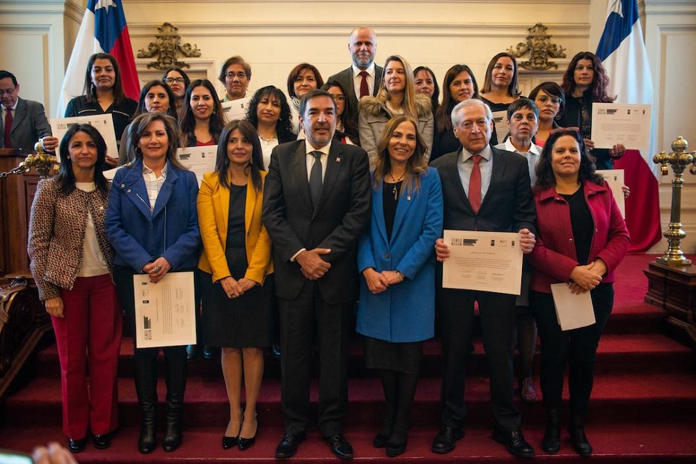 MINISTERIO DE LA MUJER Y LA EQUIDAD DE GÉNERO SERVEL Y PNUD FIRMARON CONVENIO PARA INCENTIVAR LA PARTICIPACIÓN DE MUJERES EN POLÍTICA