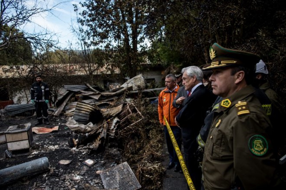 PRESIDENTE PIÑERA Y MUERTE DE ADULTOS MAYORES TRAS INCENDIO EN CHIGUAYANTE: «NOS TIENE QUE LLAMAR A UNA PROFUNDA REFLEXIÓN»