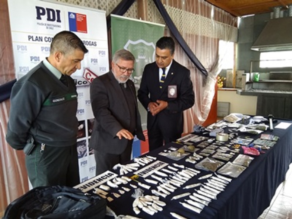 FISCALÍA Y PDI DE LA REGIÓN DE TARAPACÁ DETIENEN A GENDARME Y A INTEGRANTES DE SU FAMILIA POR TRÁFICO DE DROGAS EN LA CÁRCEL