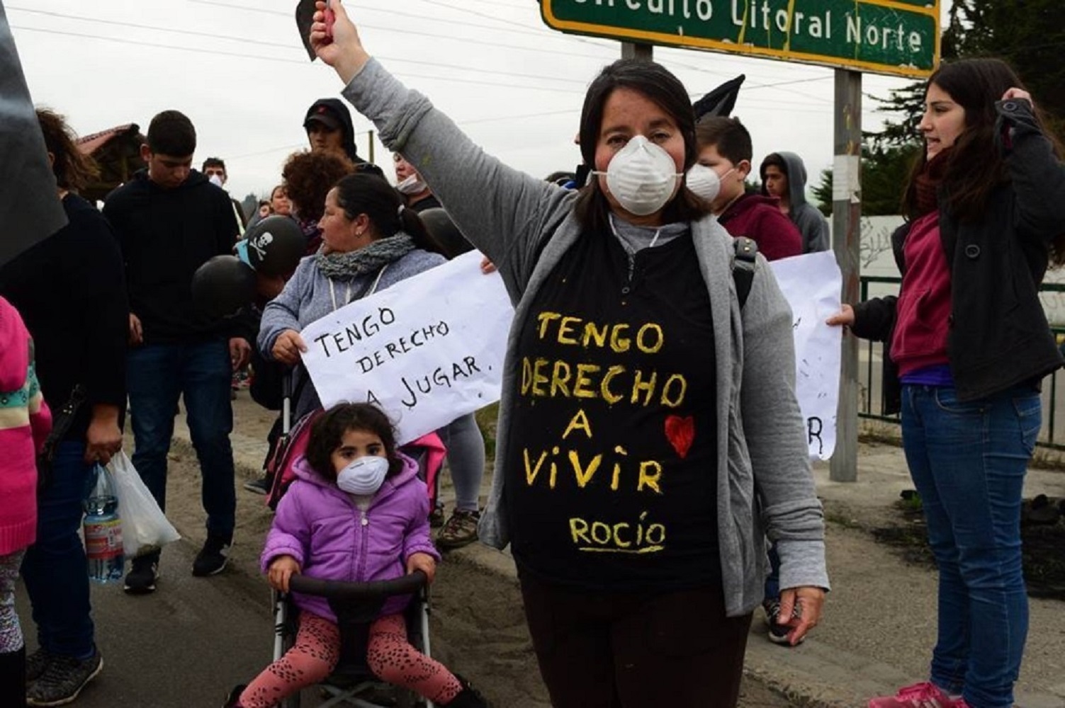 UNA HISTORIA DE NUBES AMARILLAS: EL «GENOCIDIO AMBIENTAL» DE LAS FÁBRICAS EN ZONAS DE SACRIFICIO