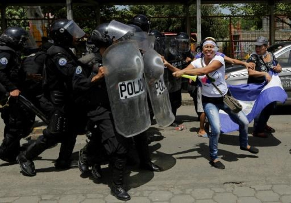  UN MUERTO Y VARIOS HERIDOS TRAS ATAQUE A PROTESTA OPOSITORA EN NICARAGUA 