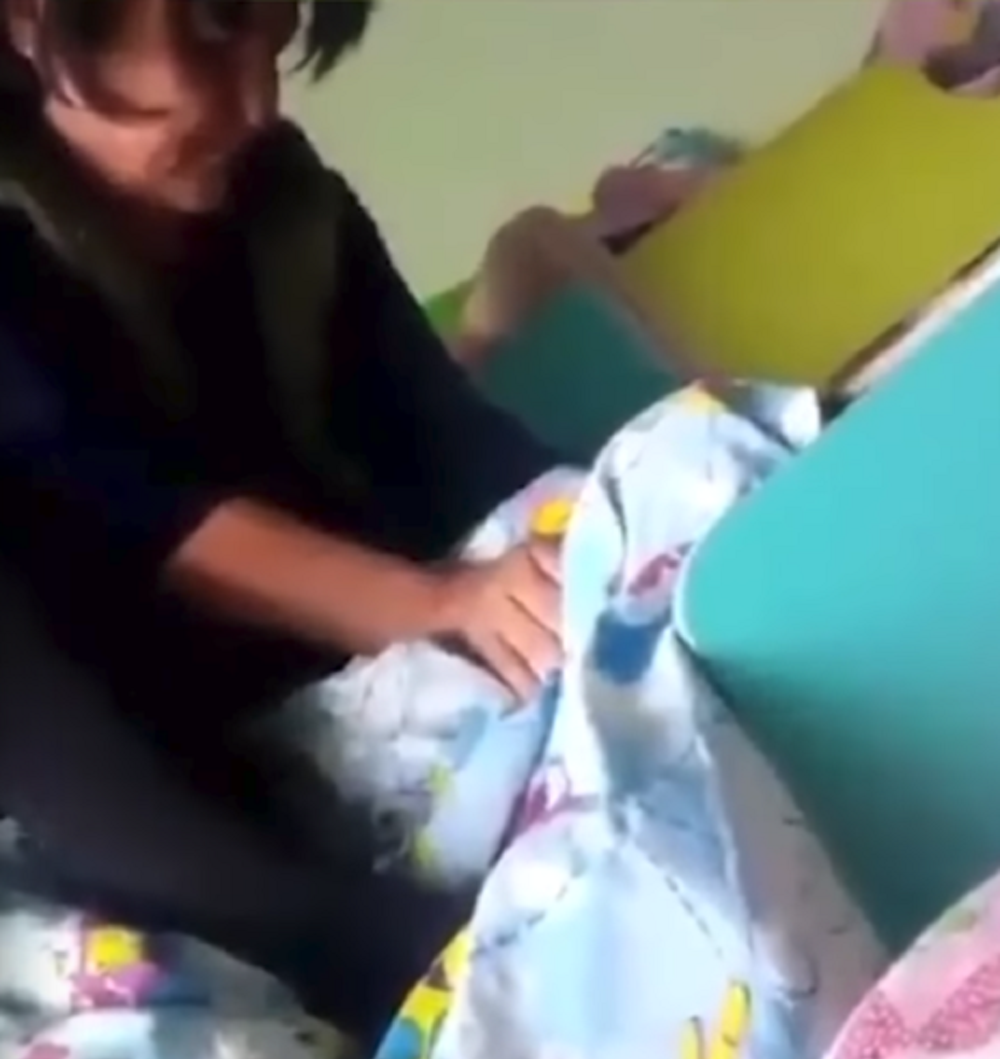 VIDEO GRABADO POR TRABAJADORA SOCIAL PERMITIÓ DESCUBRIR A EDUCADORA DE KÍNDER QUE ESTRANGULÓ A UNA NIÑA PARA HACERLA DORMIR