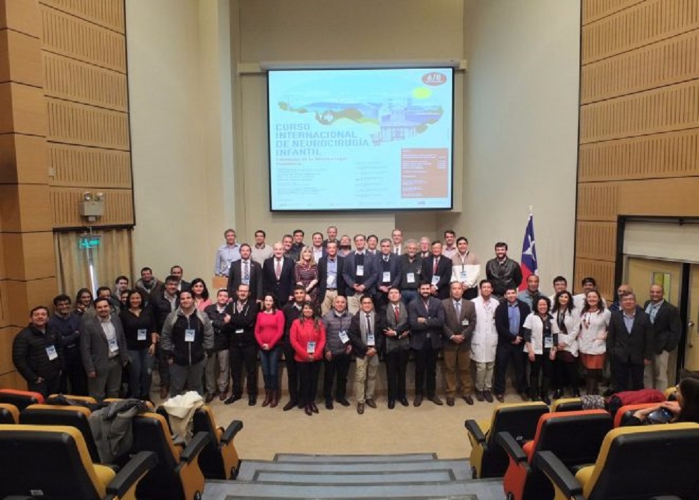 SALUD / EN HOSPITAL PUERTO MONTT PRIMER CURSO DE NIVEL MUNDIAL EN NEUROCIRUGÍA