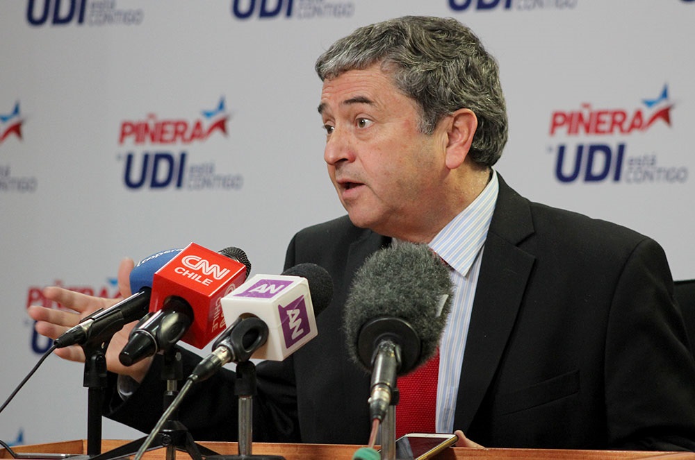 POLÍTICA / UDI CONDENA APOYO DE SENADOR GUILLIER A ASESINO DE JAIME GUZMÁN Y ACUSA AL PARLAMENTARIO DE AFECTAR LOS INTERESES DEL ESTADO CHILENO