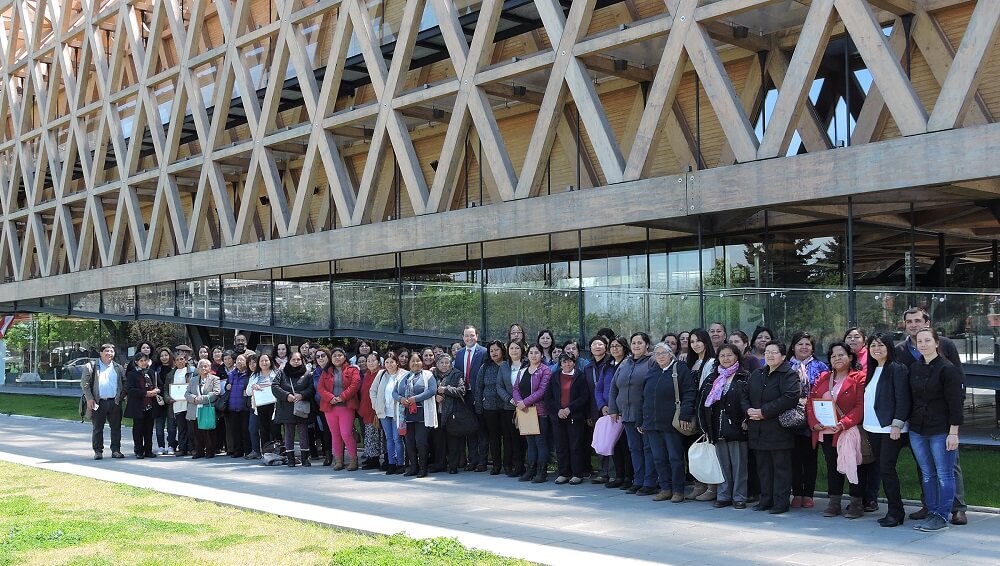 CULTURA / MUJERES MAPUCHE DE CURARREHUE Y ERCILLA FUERON CAPACITADAS POR CHEF NACIONALES E INTERNACIONALES GRACIAS A PROGRAMA DE CONADI