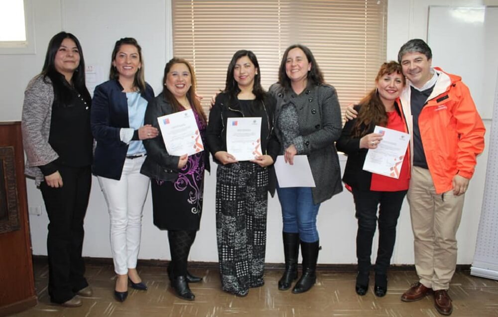 17 MUJERES SE CERTIFICAN EN LA CIUDAD DE VALDIVIA EN REPOSTERÍA NAVIDEÑA A TRAVÉS DEL PROGRAMA MUJER JEFA DE HOGAR