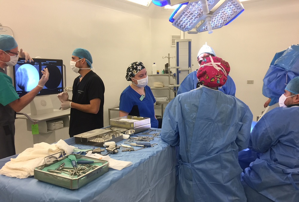 SALUD / HOSPITAL DE PITRUFQUÉN REALIZÓ PRIMERA CIRUGÍA RECONSTRUCTIVA DE ORTOPEDIA Y TRAUMATOLOGÍA