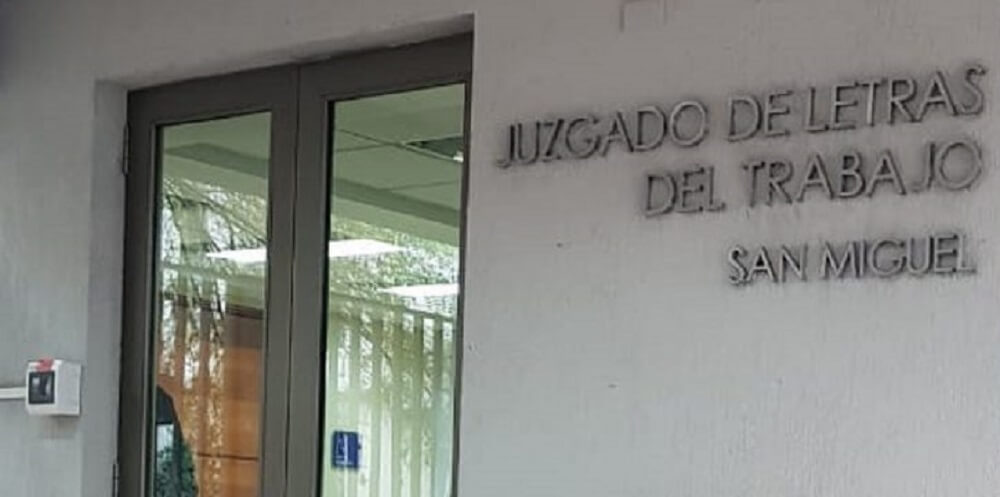DEPORTE / JUZGADO DE LETRAS DEL TRABAJO DE SAN MIGUEL ACOGE DEMANDA DE TUTELA LABORAL Y ORDENA PAGO DE INDEMNIZACIÓN A FUTBOLISTA MAURICIO PINILLA