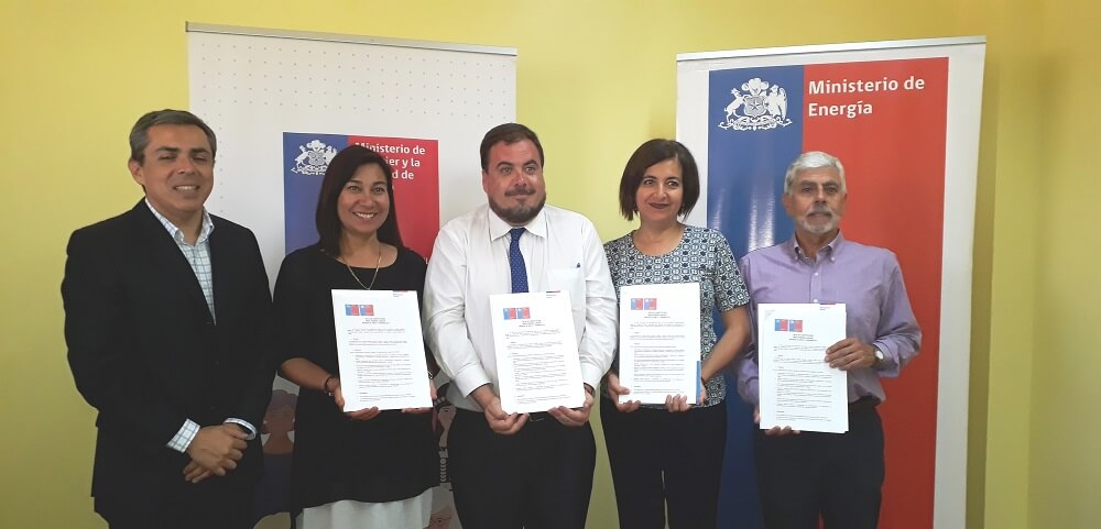 CONSTITUCIÓN DE LA MESA «MUJER+ENERGÍA» ARICA Y PARINACOTA