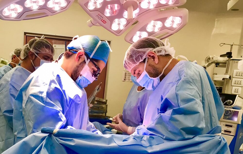 SALUD / CIRUGÍAS ONCOLÓGICAS DIGESTIVAS POR LAPAROSCOPÍA SON UNA REALIDAD EN HOSPITAL DE ARICA
