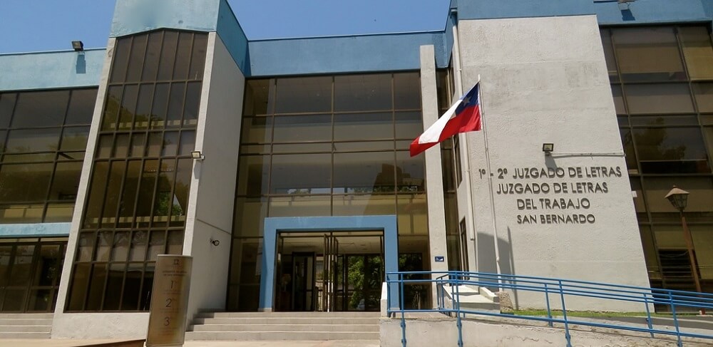 JUZGADO DE LETRAS DEL TRABAJO DE SAN BERNARDO CONDENA A SOCIEDAD DE CRÉDITOS COMERCIALES S.A. POR DESPIDO INJUSTIFICADO DE TRABAJADORA