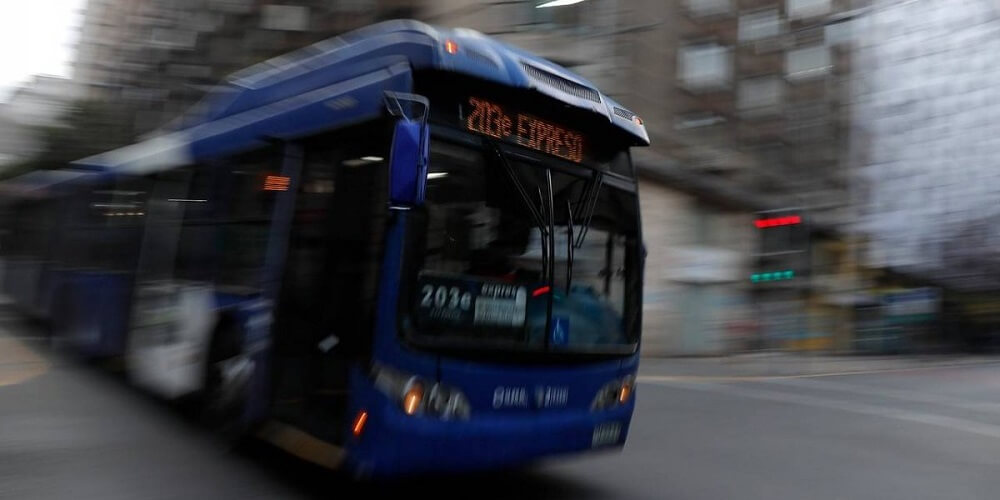  Pese a cuarentena el uso del transporte público en Santiago aumentó 14%