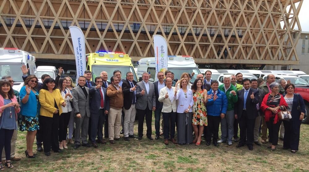 SALUD / AUTORIDADES REGIONALES DE LA ARAUCANÍA ENTREGARON 53 VEHÍCULOS DE SALUD PARA REFORZAR LA RED ASISTENCIAL