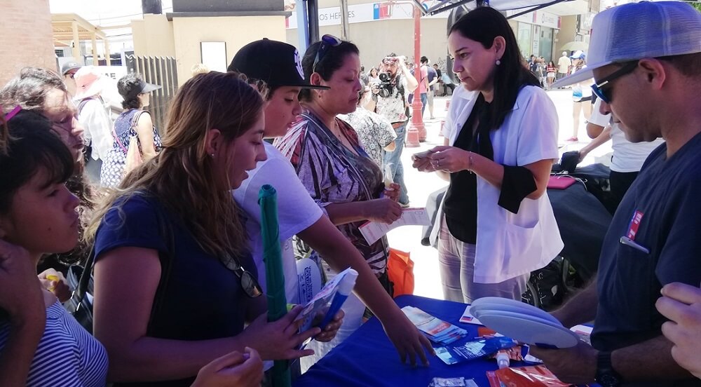  Seremi de Salud de Arica adhirió con Stand Informativo en Paseo 21 de Mayo al Día Mundial contra el Cáncer