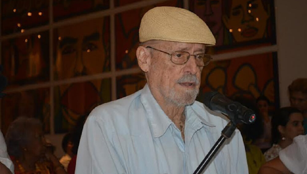 Roberto Fernández Retamar recibe el premio internacional José Martí de la UNESCO