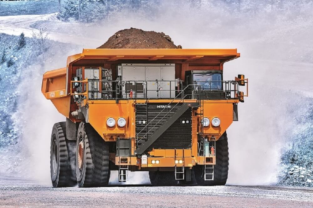  Grandes camiones vuelven a recorrer el rajo de Chuquicamata «la mina más grande del mundo».