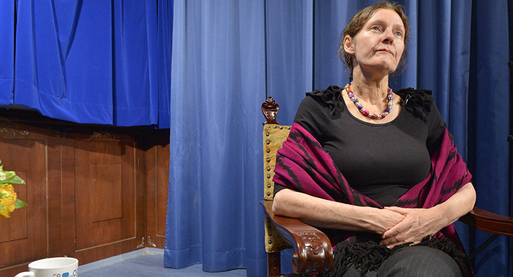La madre de Assange acusa de traición a Lenín Moreno