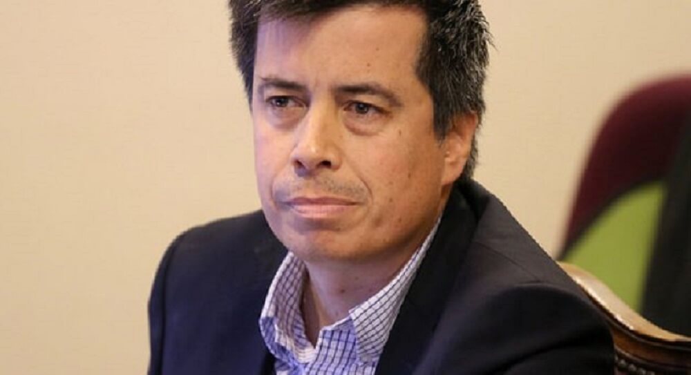 Diputado Andrés Celis (RN) denuncia en Contraloría a Hospital Gustavo Fricke por atender a paciente en el suelo del recinto