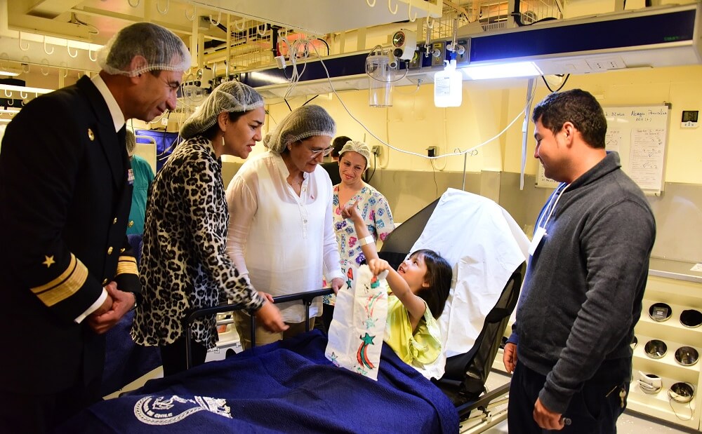  En el Buque Sargento Aldea se desarrolla operativo médico del Hospital Regional de Arica