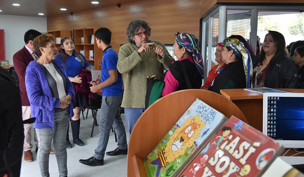  Huechuraba organiza la 1era Feria del Libro para celebrar el Mes de la Lectura en Pedro Fontova y la Plaza Cívica.