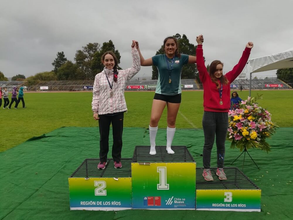 Equipo de Escuela de Deportes de la Comuna de Laja deslumbra en Interescolar de Valdivia