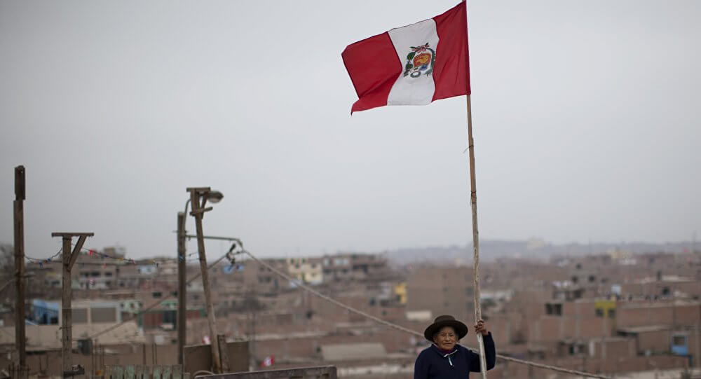  Ejecutivo de Perú considera aplicación de cuestión de confianza al Congreso