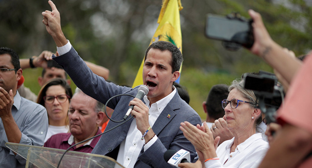 Guaidó reconoce «buscar contactos con militares estadounidenses»