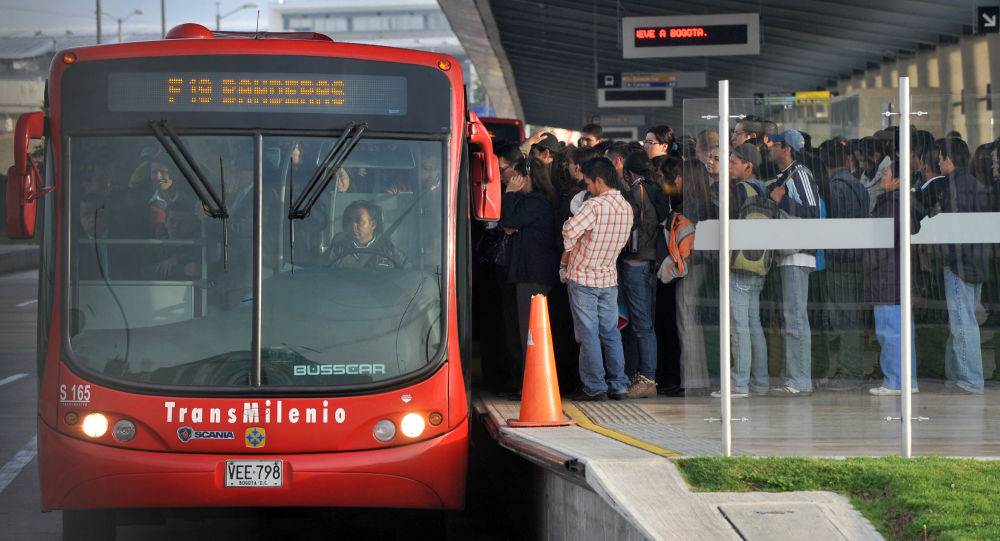  Subir al bus sin pagar: «una peligrosa costumbre que genera pérdidas millonarias en Bogotá»